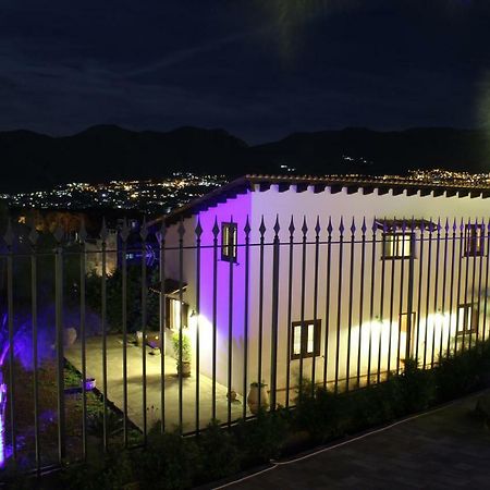 Villa Privata - Private Villa ปาแลร์โม ภายนอก รูปภาพ