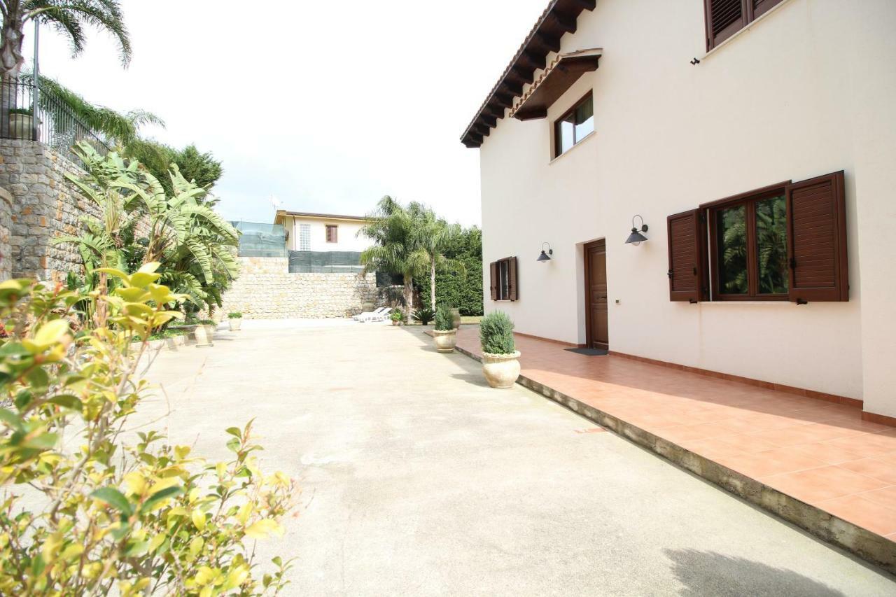 Villa Privata - Private Villa ปาแลร์โม ภายนอก รูปภาพ