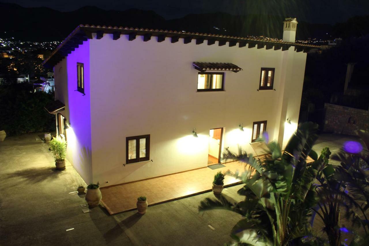 Villa Privata - Private Villa ปาแลร์โม ภายนอก รูปภาพ